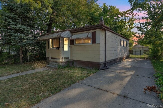 Building Photo - 5627 Gertrude St