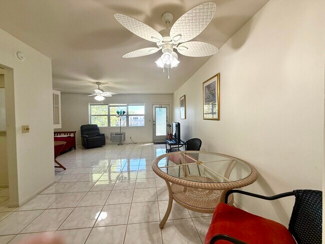 Foto del edificio - 62 Norwich C