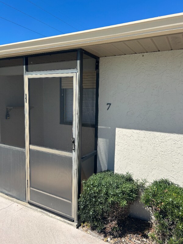 Building Photo - 610 SW 47th Terrace