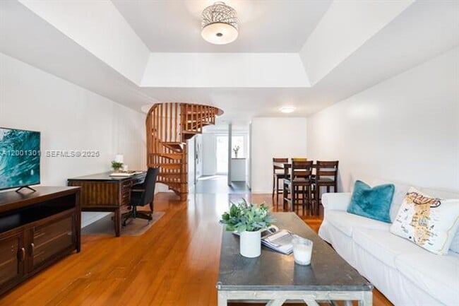 Foto del edificio - 635 Euclid Ave