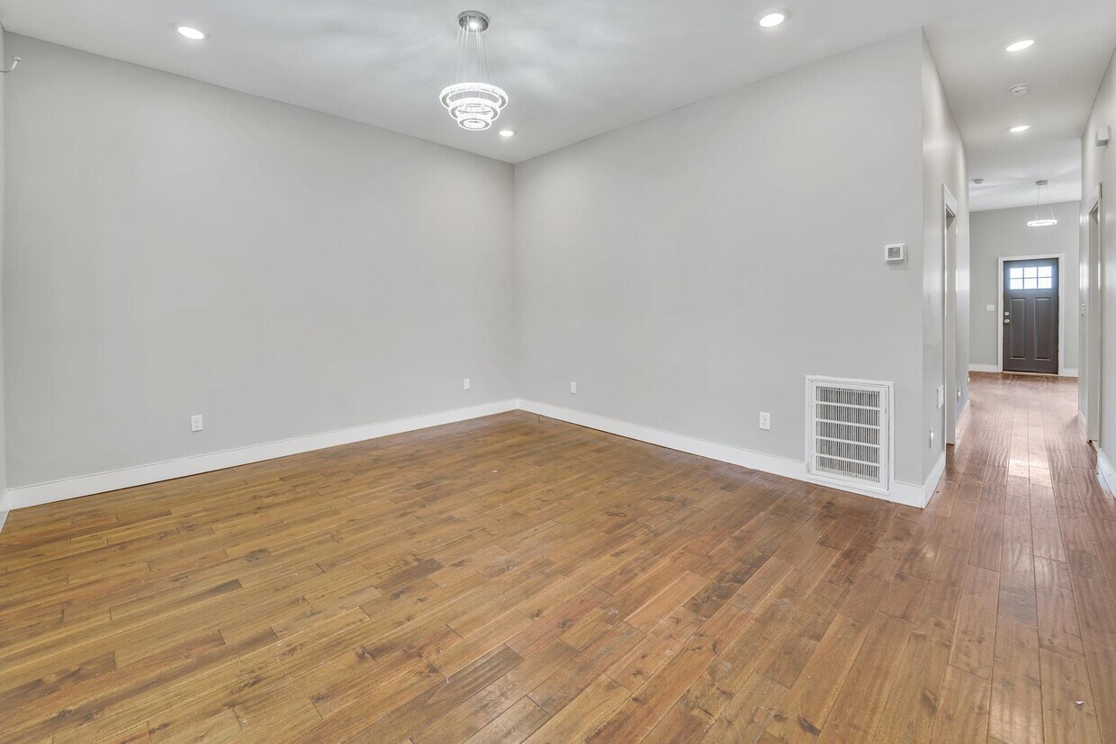 402 Cliff St Unit 1, Fairview, NJ 07022 Room for Rent in Fairview, NJ