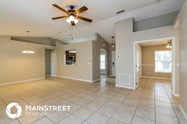 Building Photo - 10624 Lake Ralph Dr