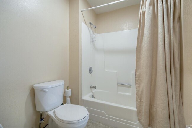 Building Photo - 906 Mustang Ct