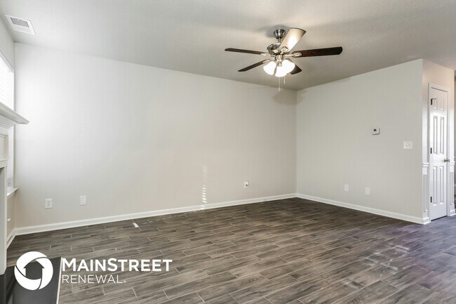 Foto del edificio - 5755 Blacktop Ct