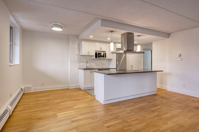 Photo du bâtiment - 4800 Maisonneuve Blvd W