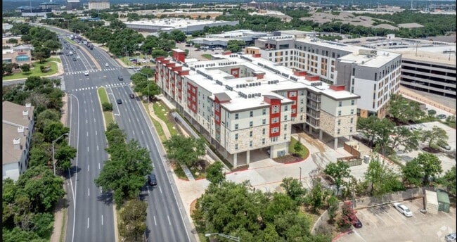 Building Photo - 10010 N Capital of Texas Hwy