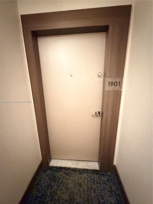 Foto del edificio - 3701 N Country Club Dr