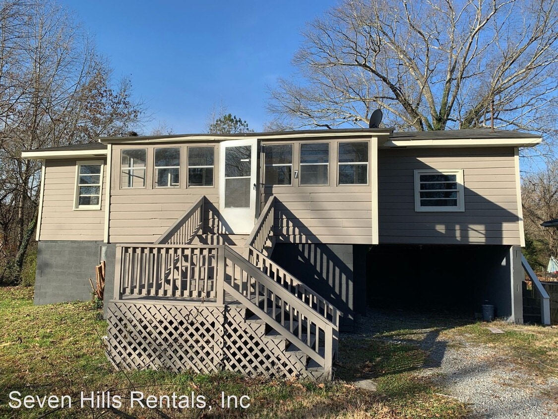 4 br, 1.5 bath House 7 Landrum Place House Rental in Rome, GA