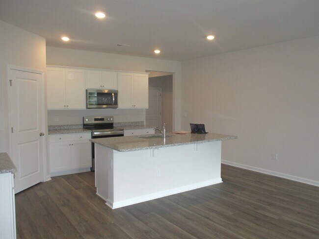 Foto del edificio - 1443 Porchfield Dr