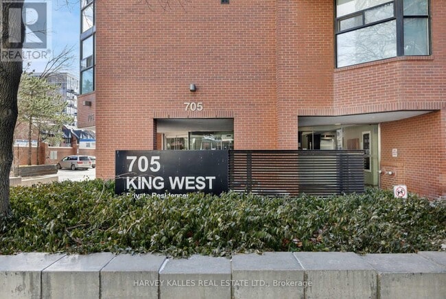 Building Photo - 705 King St W