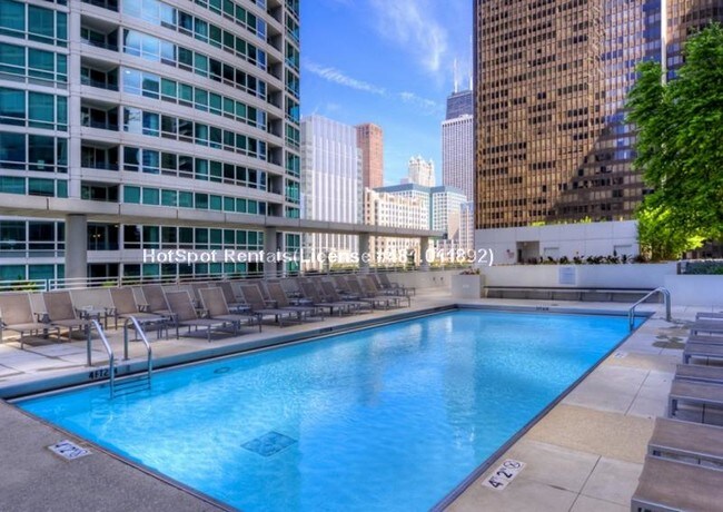 Building Photo - 355 E Ohio St