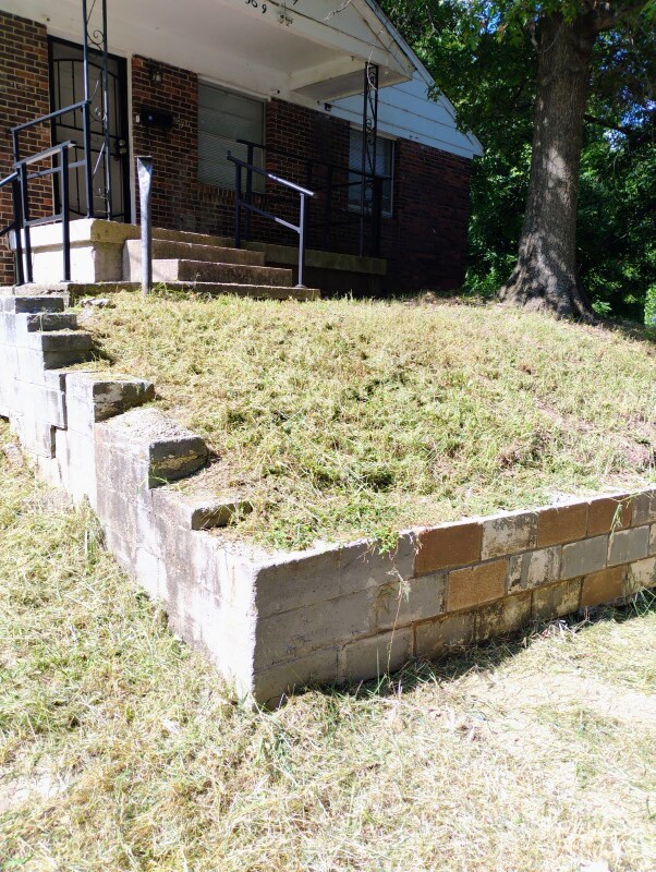 Building Photo - 509 E Alston Ave