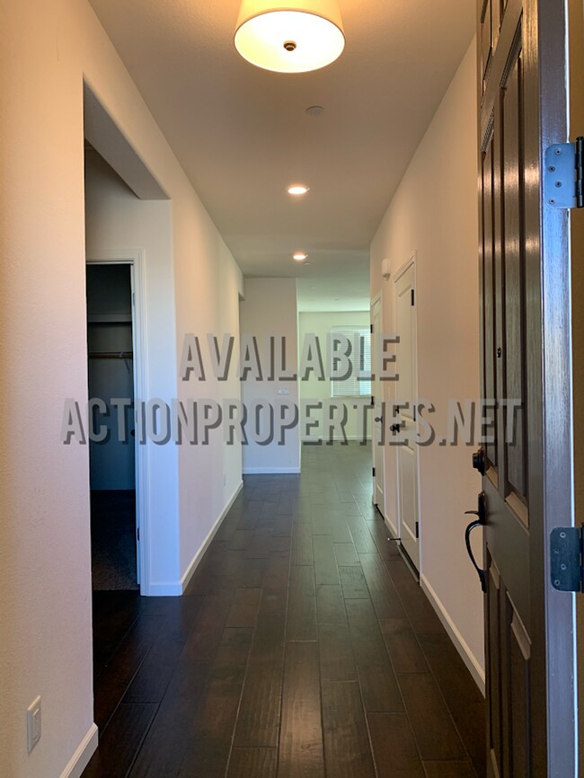 Foto del edificio - Solar - Whitney Ranch Brand New Home! 3Bed...