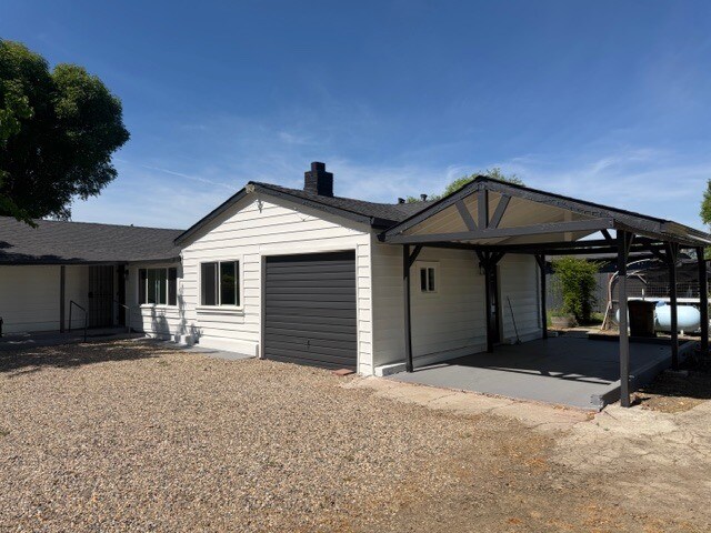 Foto del edificio - 10861 Live Oak Rd