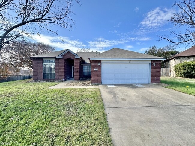 Building Photo - 4 br, 2 bath House - 302 Sioux Cir