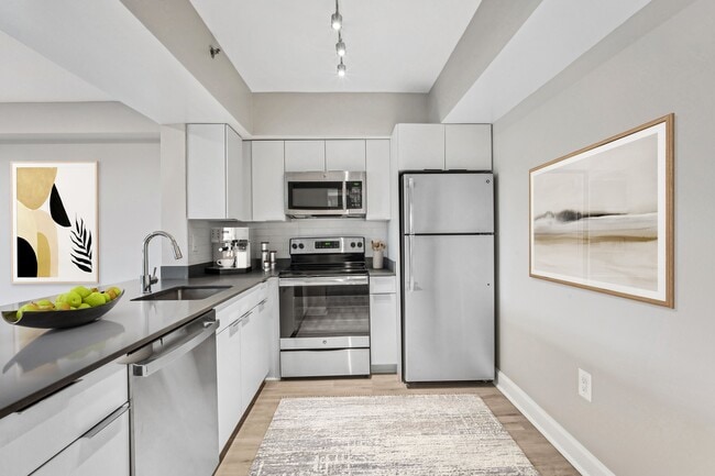 Interior Photo - Huxley