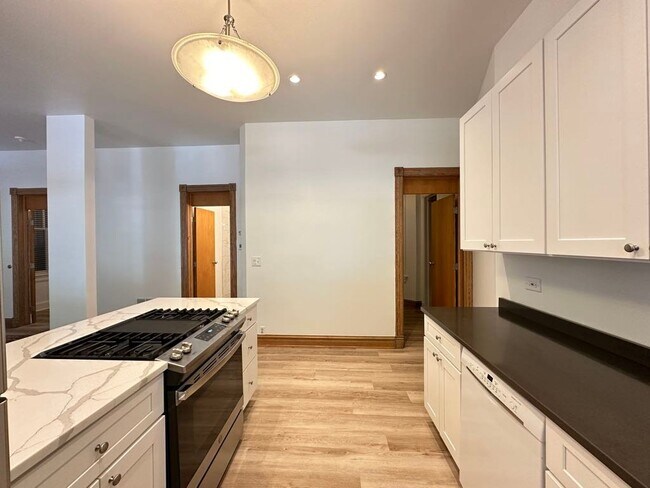 Foto del edificio - 3559 N Ashland Ave