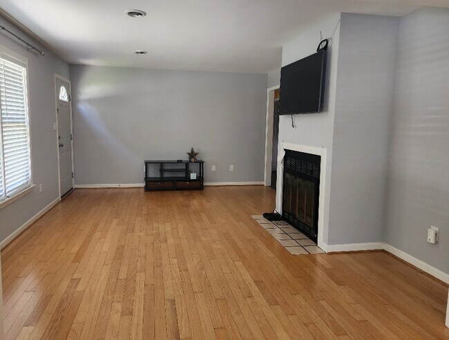 Foto del edificio - 124 Loblolly Cir