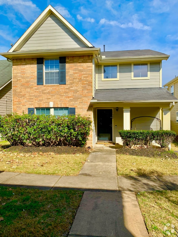 Building Photo - 11944 Chanteloup Dr