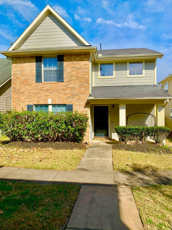 Foto principal - 11944 Chanteloup Dr