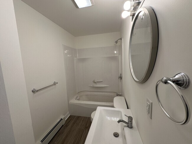 Salle de bain - 854 Mclean St