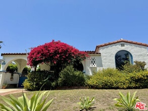 Building Photo - 1405 Hillcrest Ave