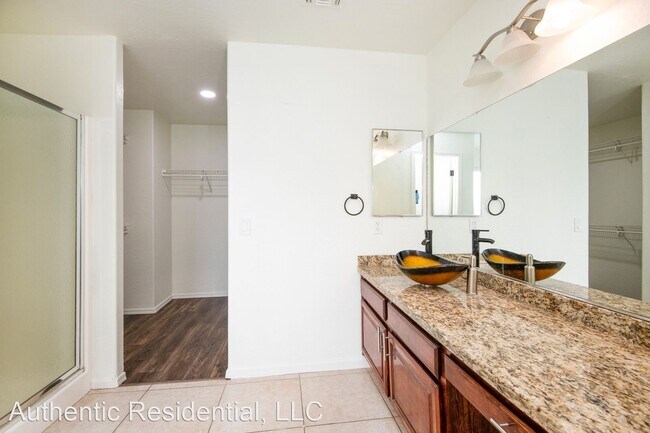 Building Photo - 4 br, 3 bath House - 11449 W MCCASLIN ROSE LN