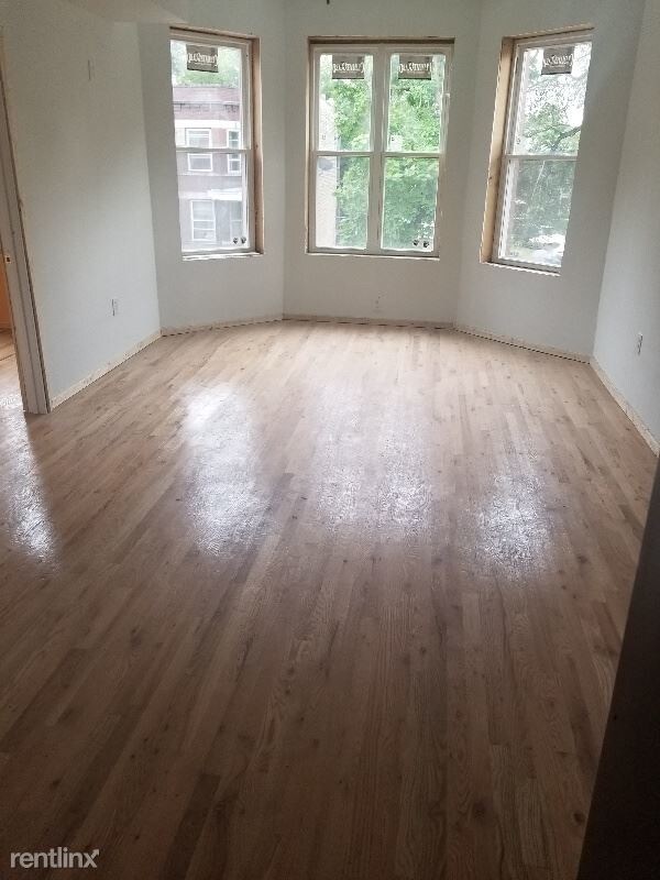 Primary Photo - 3 br, 1 bath Apartment - 2924 W. Flournoy