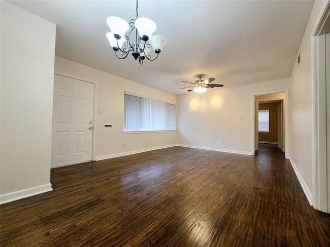 Building Photo - 3108 Mayhew Dr