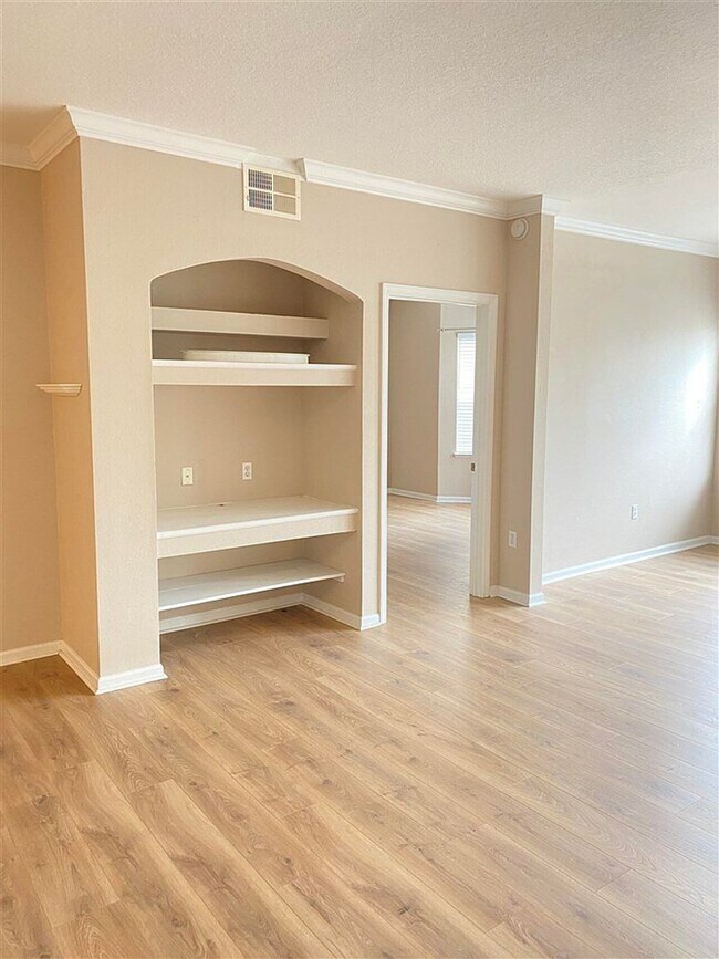 Building Photo - 2801 Chancellorsville Dr Tallahassee, FL 3...