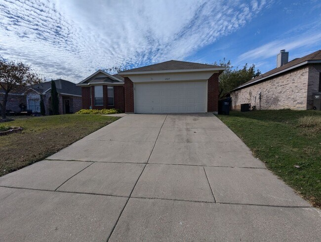 Foto del edificio - 3 Bedroom Home in West Fort Worth