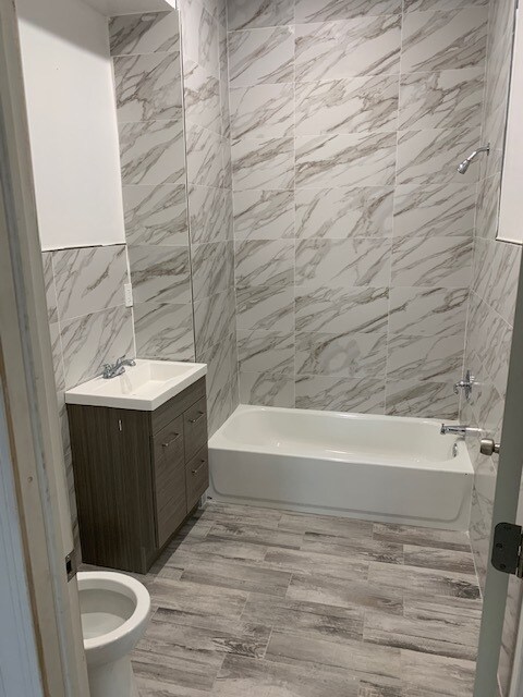 Bathroom - 57 Carpenter Ave