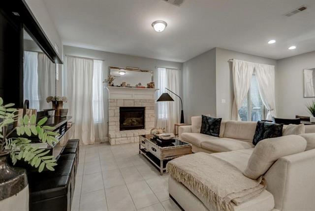 Foto del edificio - 17756 Sage Ln