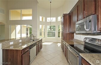 Building Photo - 11091 Sparkleberry Dr