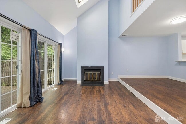 Building Photo - 1609 Mulberry Ct