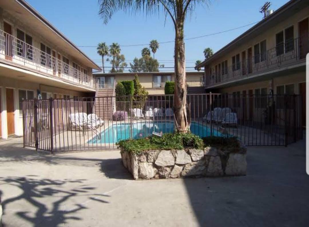 Primary Photo - 3702 Motor Ave
