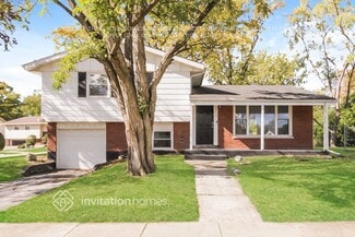 Building Photo - 3510 Maple Ln