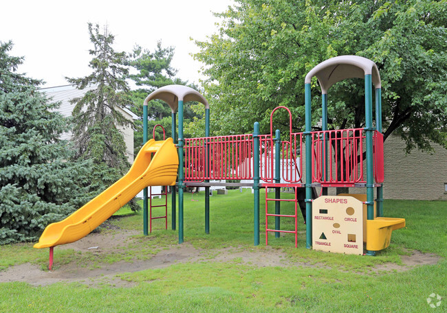 Play Area - Shorebrooke Townhomes