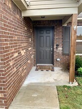 Building Photo - 7851 Bridgegate Ave