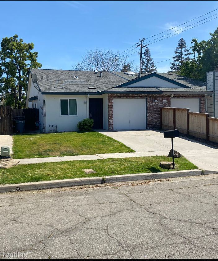 Primary Photo - 3 br, 2 bath House - 6018 N Marty Ave