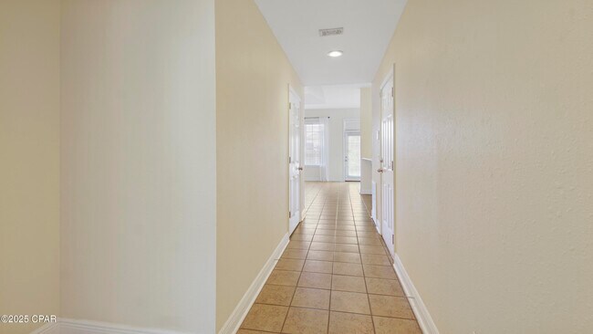 Building Photo - 139 Bonaire Dr