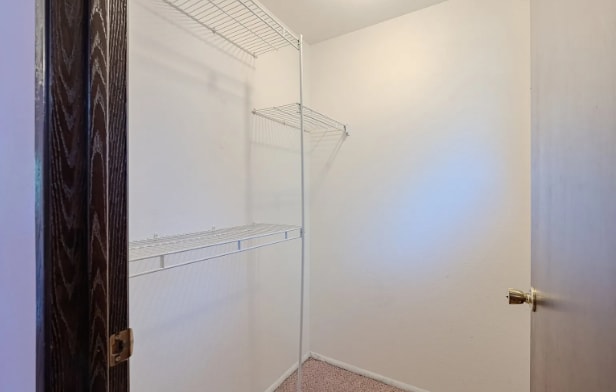 Building Photo - 608 NE Pinebrook Ave