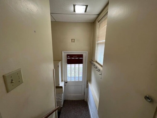 Foto del edificio - 406 S 6th Ave