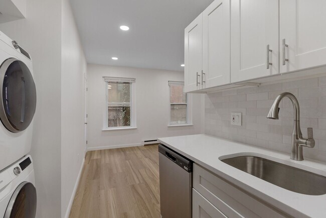 Foto del edificio - 9/1 Fully renovated 1BR in Back Bay, w/d i...