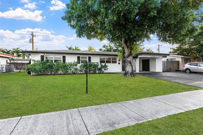 Foto del edificio - 1472 NE 62nd St