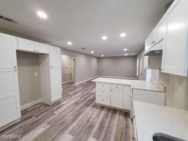 Foto del edificio - 2 br, 1 bath House - 802 Bilbo St