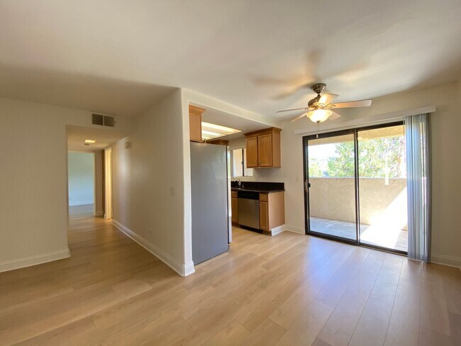 Foto del edificio - 2 Bedroom, 2 Bath, Downstairs Condo!