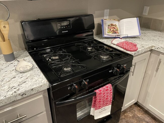 Building Photo - 19225 N Cave Creek Rd