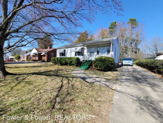 Building Photo - 3 br, 1 bath House - 504 W. Lexington Ave