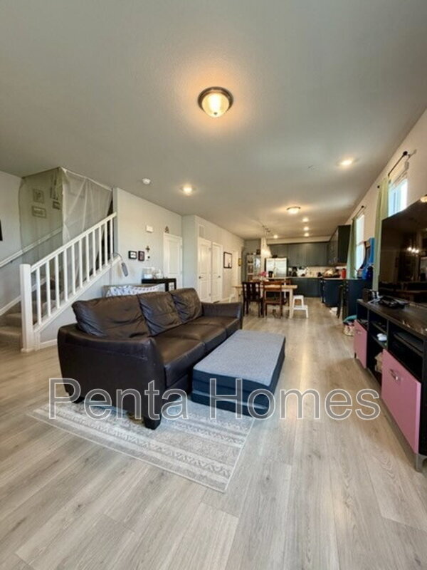 Foto del edificio - 809 Waterthrush Ln